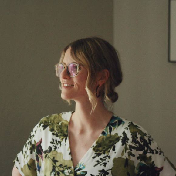 Meet your Posher, Melanie - Picture 1 of 1